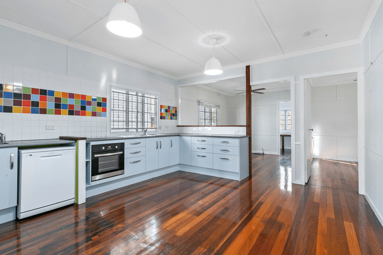 139 Blackwood Rd, MANLY WEST, QLD 4179