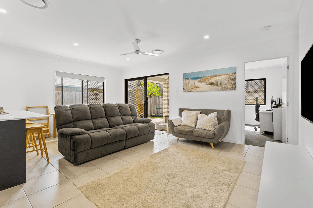 78 Steamer Way, Spring Mountain, QLD 4300