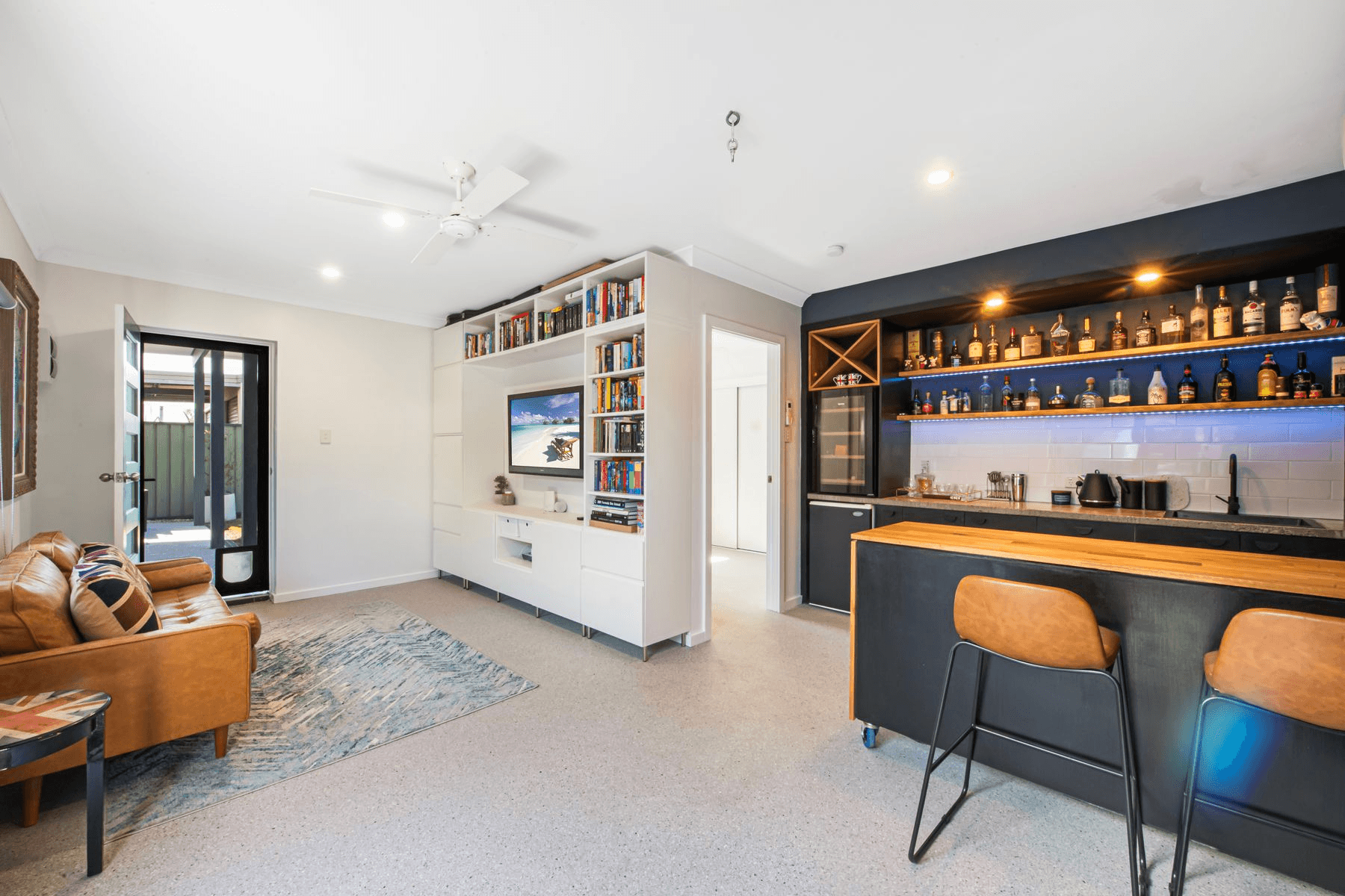 38 Tasman Avenue, KILLARNEY VALE, NSW 2261