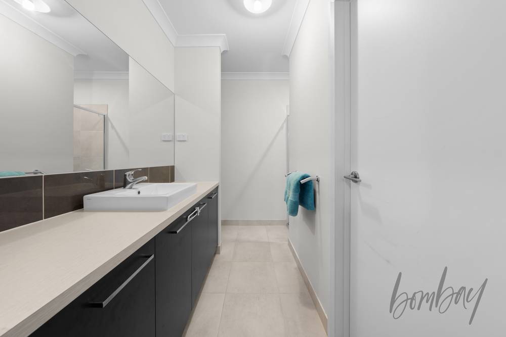 6 Fenwick Parade, MICKLEHAM, VIC 3064