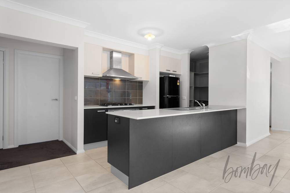 6 Fenwick Parade, MICKLEHAM, VIC 3064