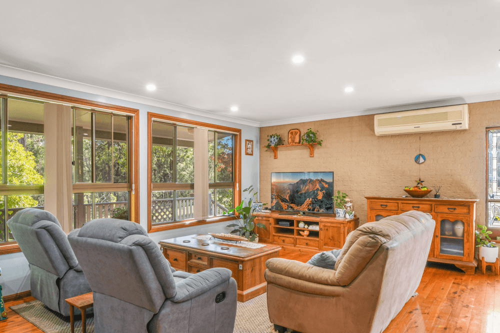 37 Wortley Drive, CRESCENT HEAD, NSW 2440