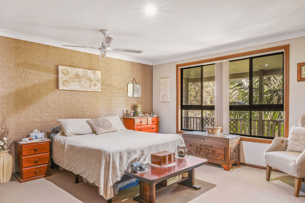 37 Wortley Drive, CRESCENT HEAD, NSW 2440