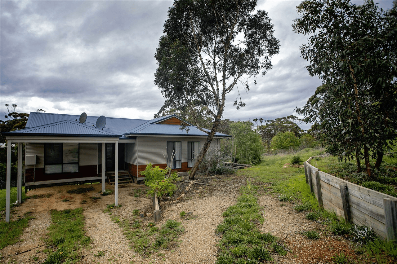 64 Spence Street, RAVENSTHORPE, WA 6346