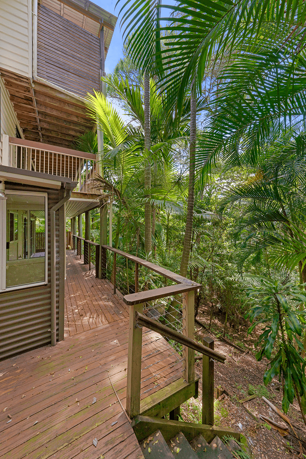 9 Bindoon Close, ELANORA, QLD 4221