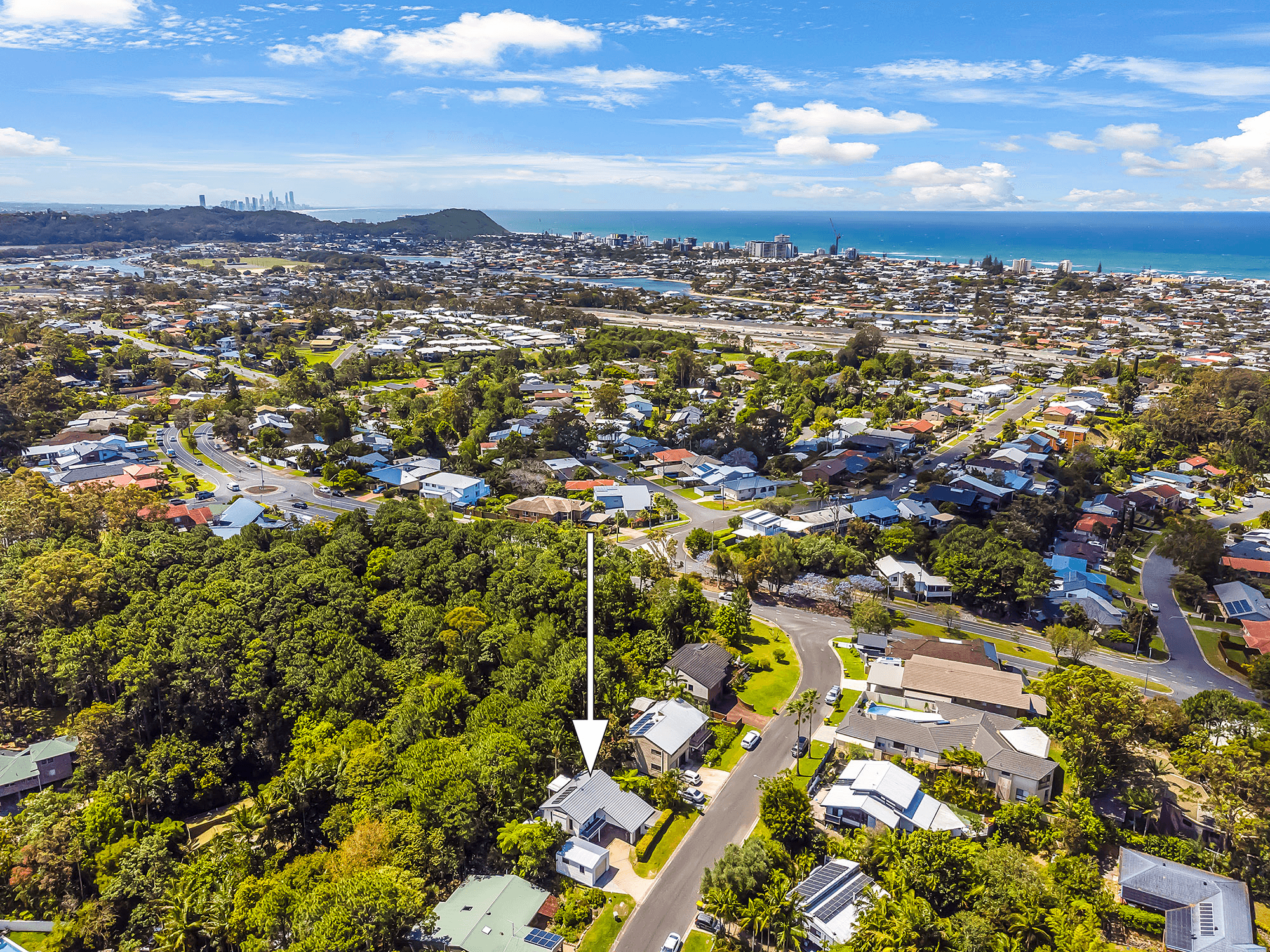 9 Bindoon Close, ELANORA, QLD 4221