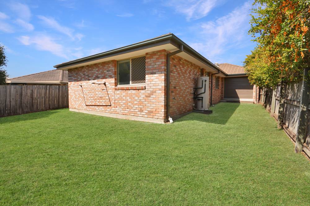 24 Collins Street, COLLINGWOOD PARK, QLD 4301