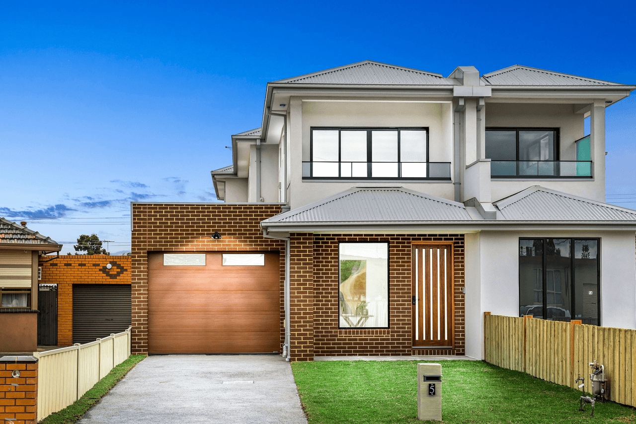 5 Chaumont Drive, Avondale Heights, VIC 3034