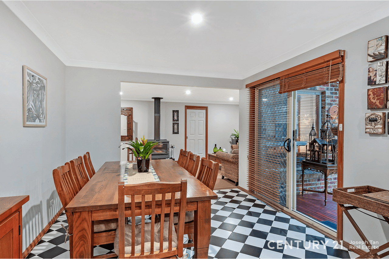 1 Dinmore Place, Castle Hill, NSW 2154