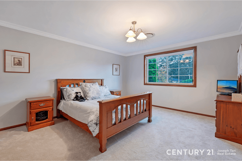 1 Dinmore Place, Castle Hill, NSW 2154
