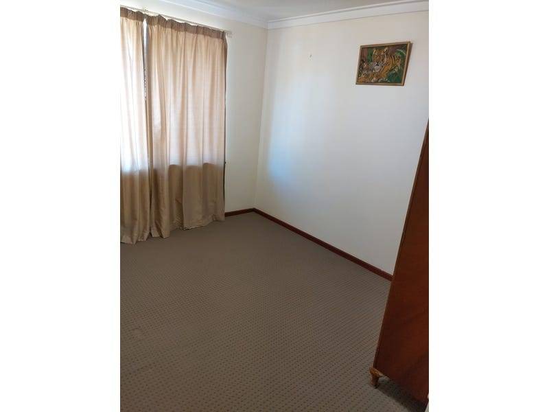 76 wyeree road, MANDURAH, WA 6210