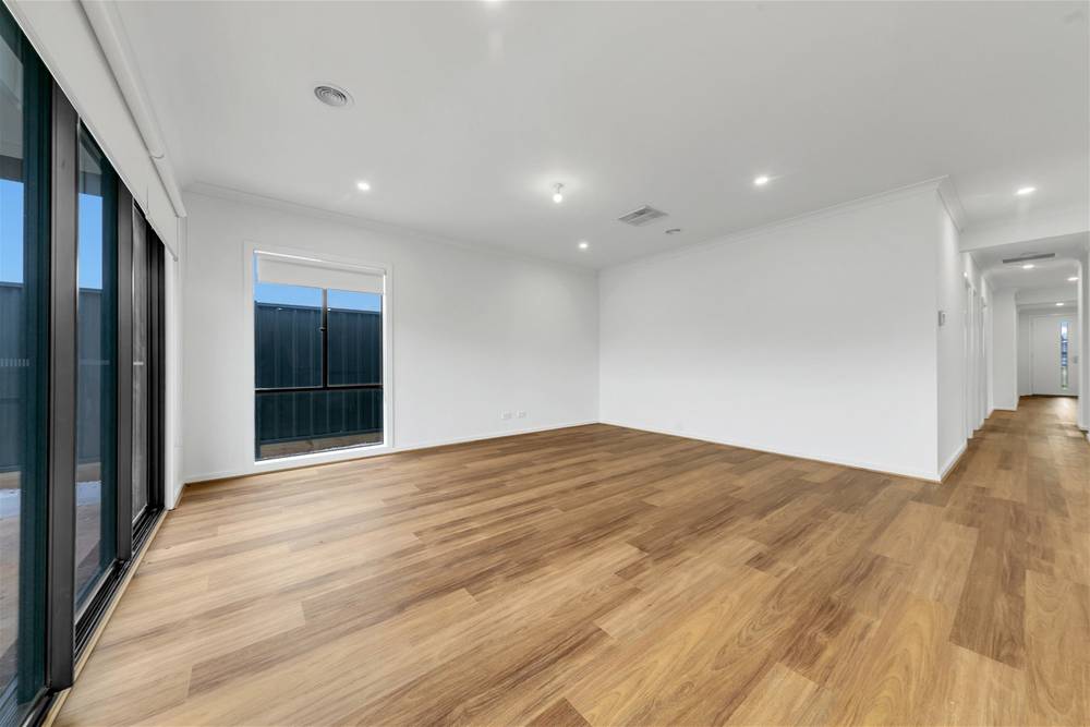 9 Opus Street, COBBLEBANK, VIC 3338