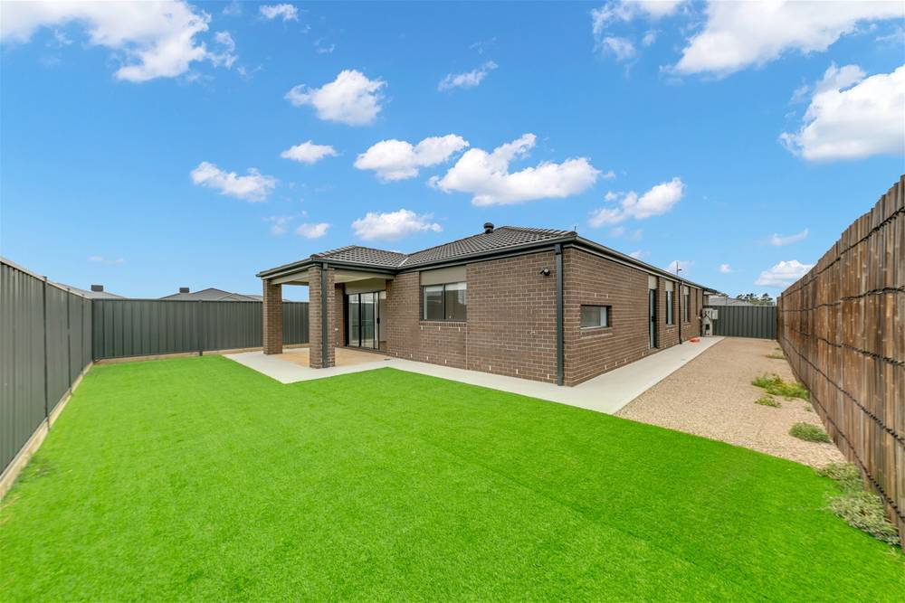 9 Opus Street, COBBLEBANK, VIC 3338