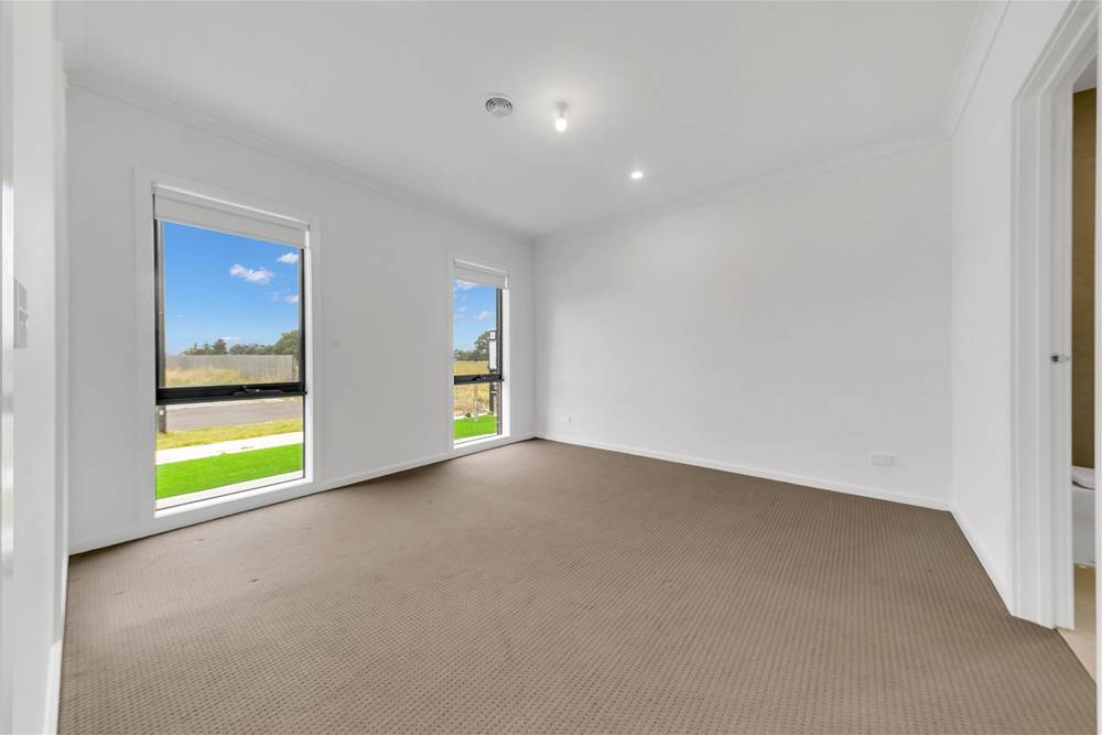 9 Opus Street, COBBLEBANK, VIC 3338