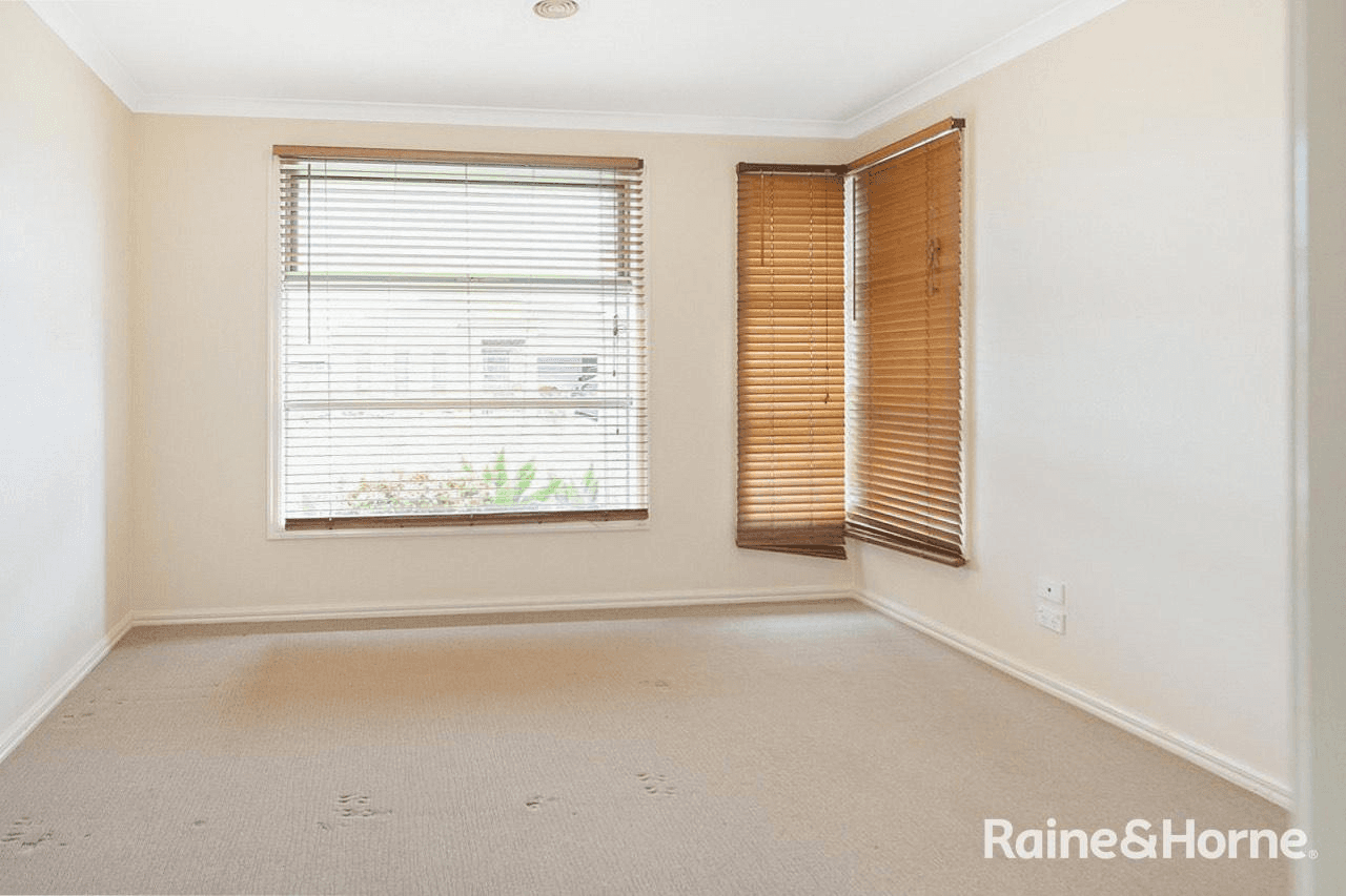 16 Carramar Drive, HARKNESS, VIC 3337