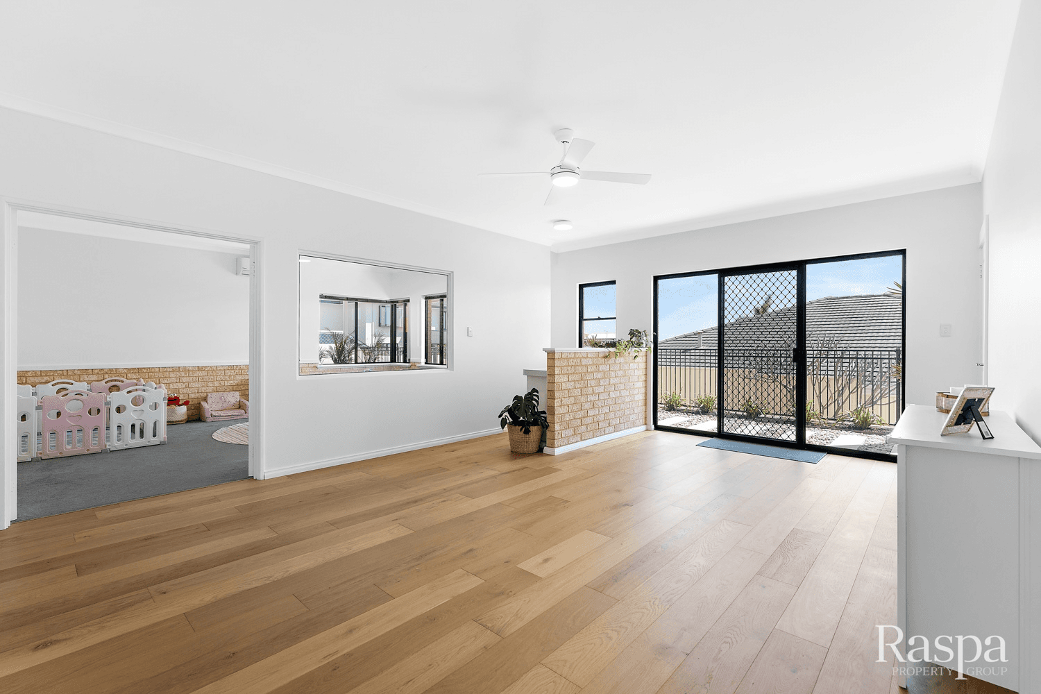 16 Buchanan Rise, Coogee, WA 6166