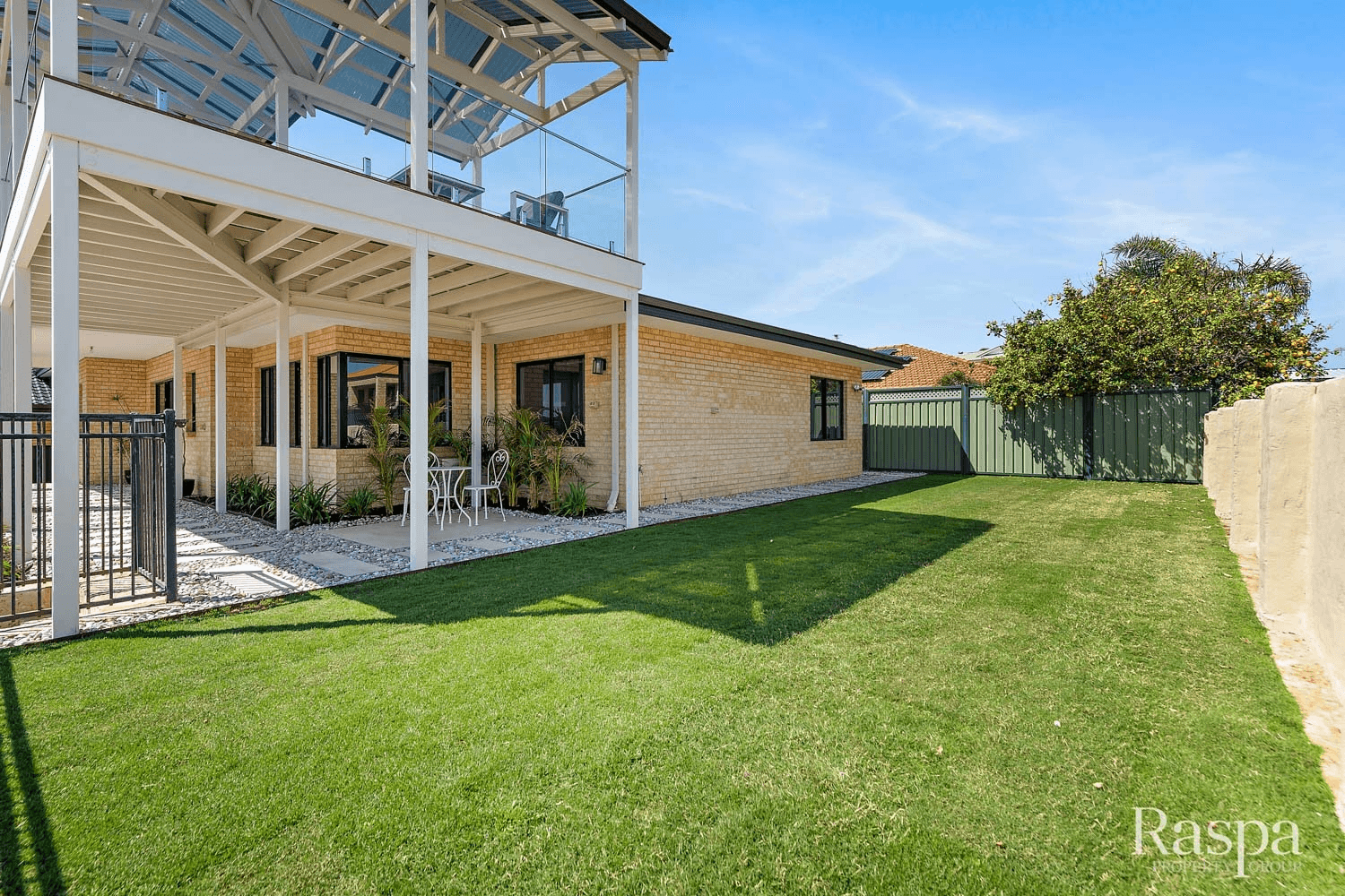 16 Buchanan Rise, Coogee, WA 6166