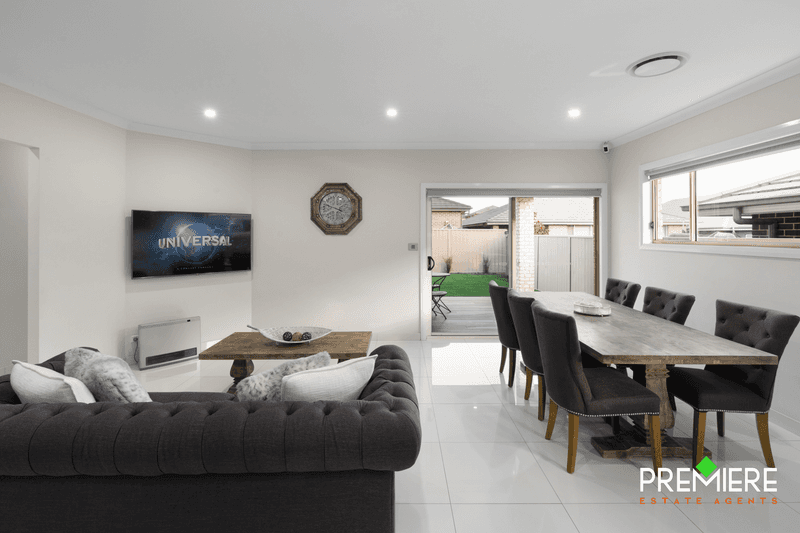 10 Richards Loop, Oran Park, NSW 2570