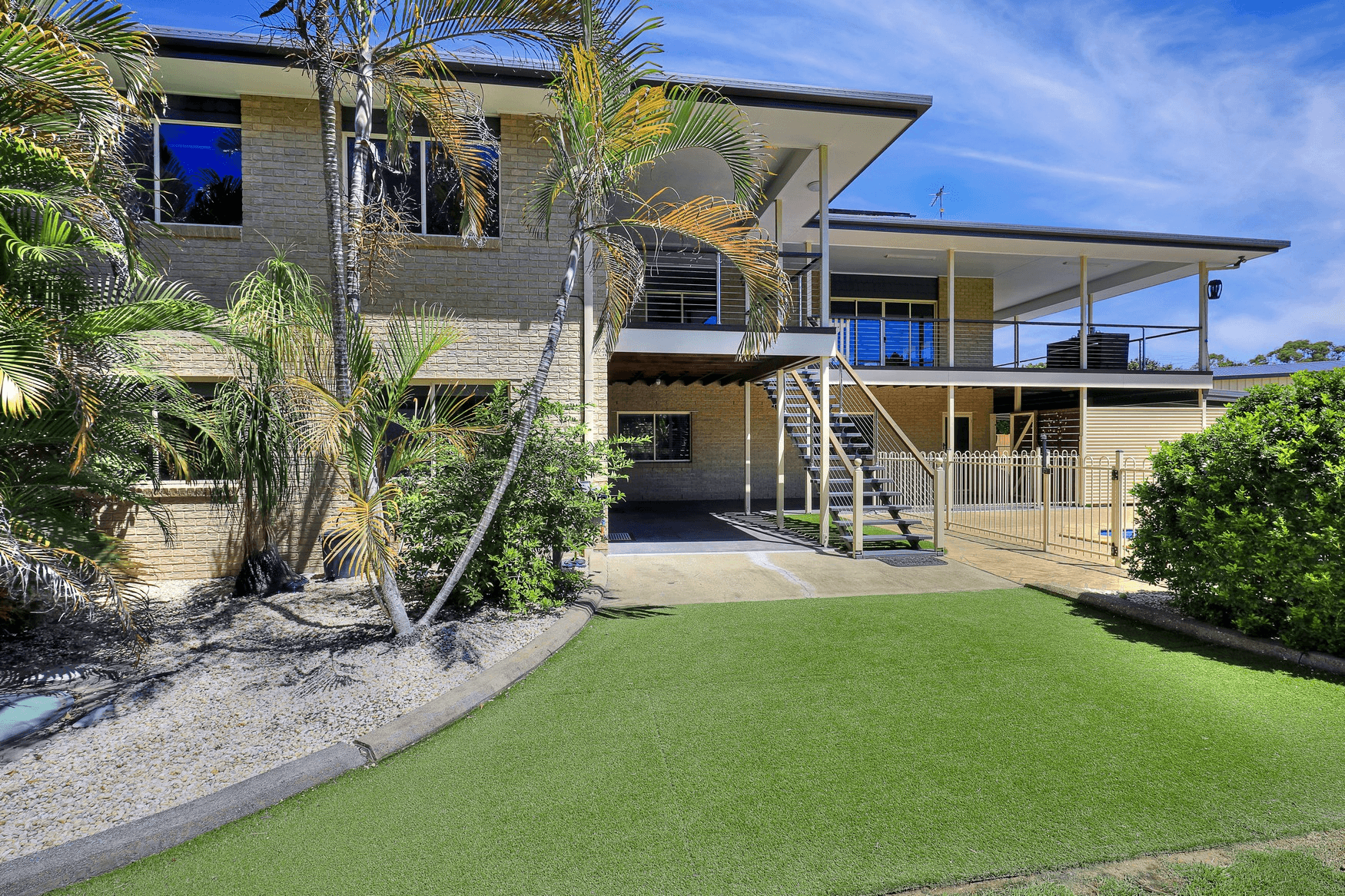 30 Pandanus Drive, DUNDOWRAN BEACH, QLD 4655