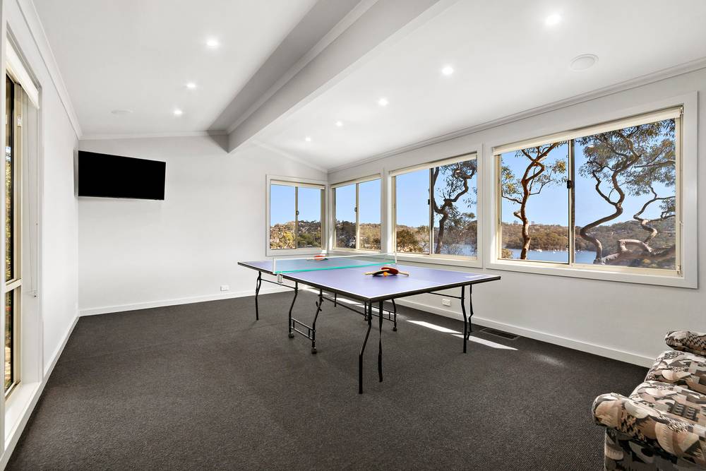 1 Clavering Road, Seaforth, NSW 2092