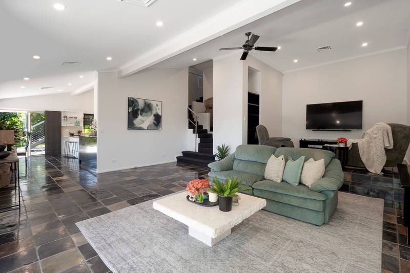 1 Clavering Road, Seaforth, NSW 2092