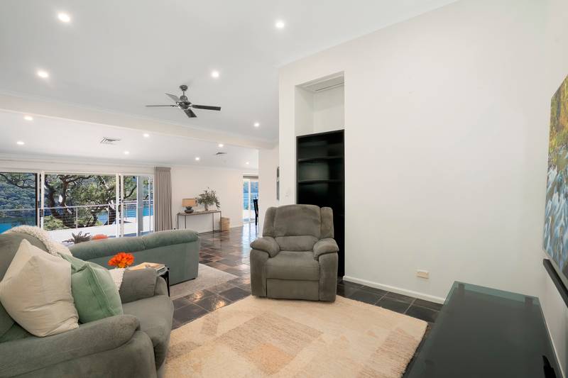 1 Clavering Road, Seaforth, NSW 2092