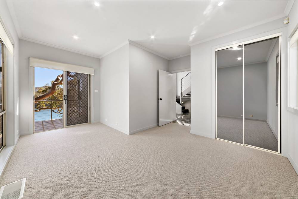 1 Clavering Road, Seaforth, NSW 2092