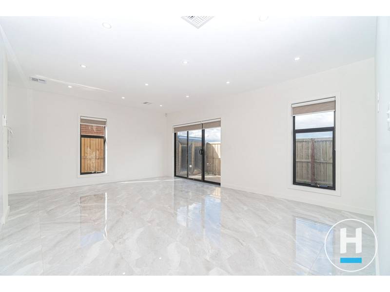 56 Brossard Road, MICKLEHAM, VIC 3064