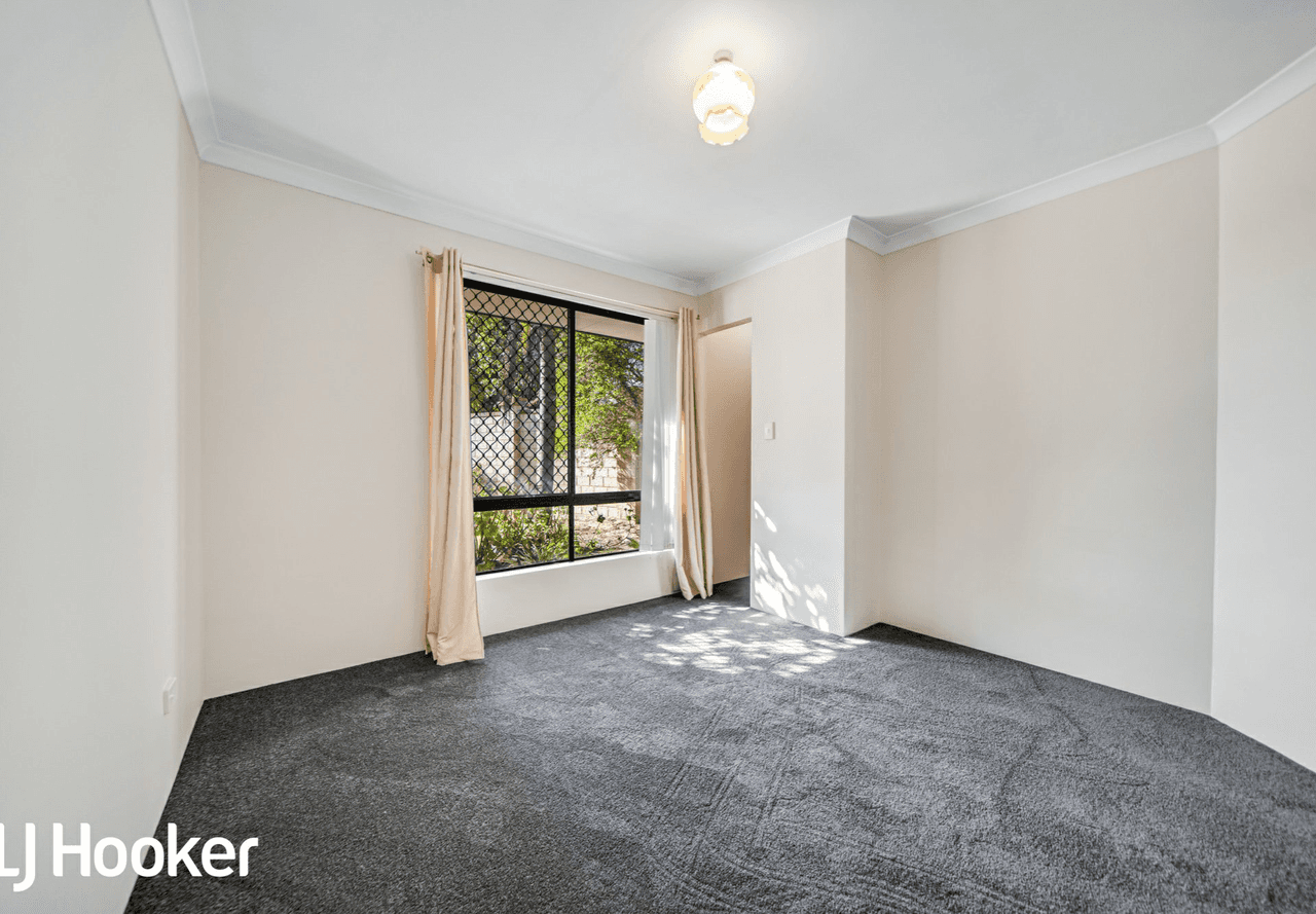 4i Ball Place, QUEENS PARK, WA 6107