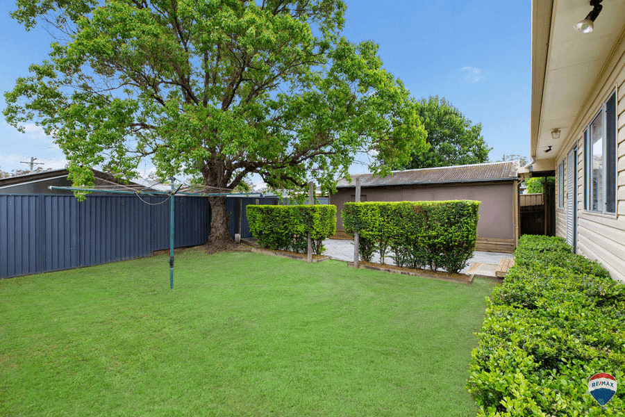 18 TUMBRIDGE CRESCENT, CAMBRIDGE PARK, NSW 2747