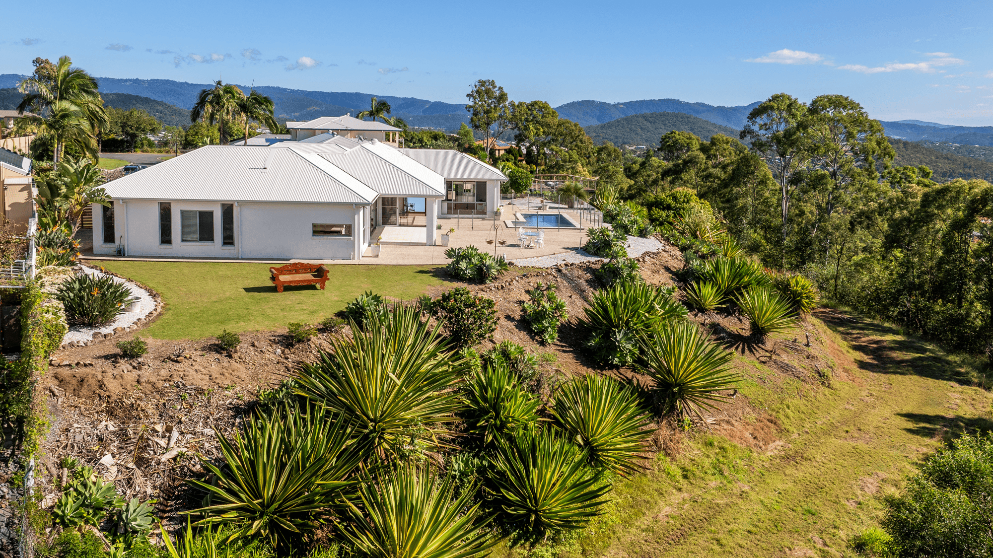 8 Zenith Crescent, PACIFIC PINES, QLD 4211