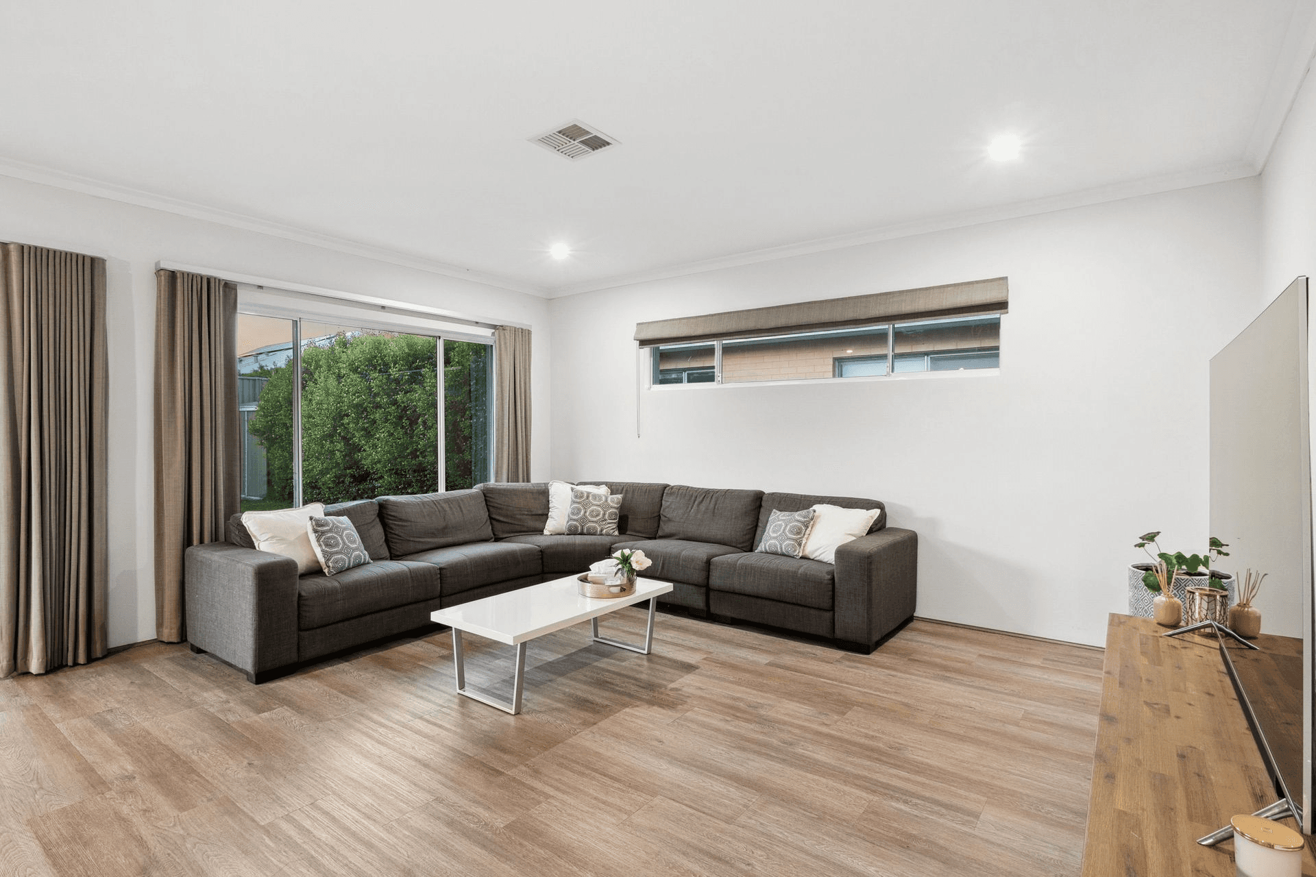 16 Hertford Street, Caversham, WA 6055