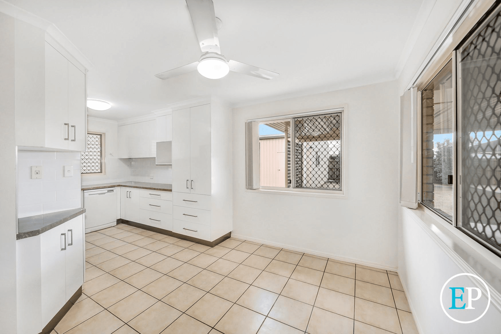 44 Paradise Avenue, THABEBAN, QLD 4670