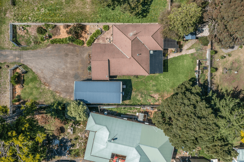 2B White Avenue, ROMSEY, VIC 3434