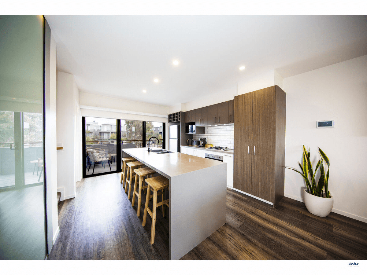 31/12 Lahinch Mews, Torquay, VIC 3228