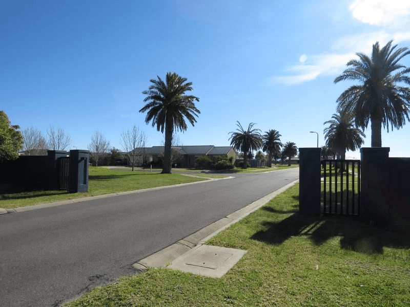 4 (Lot 83) Basstian Court, EAGLE POINT, VIC 3878