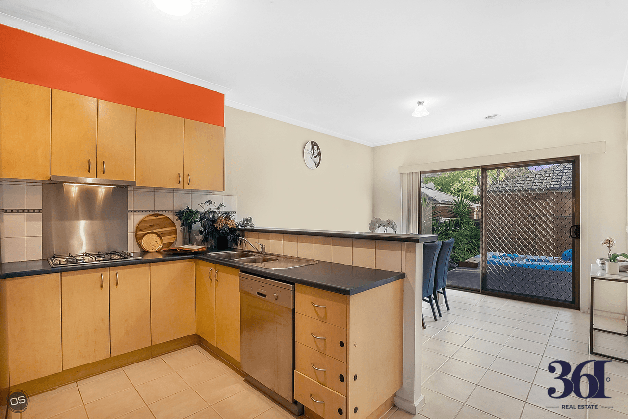 14 The Glades, TAYLORS HILL, VIC 3037