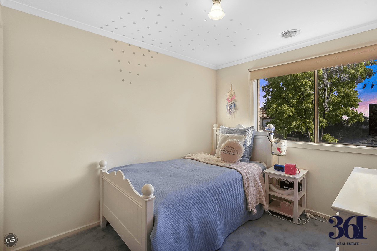 14 The Glades, TAYLORS HILL, VIC 3037