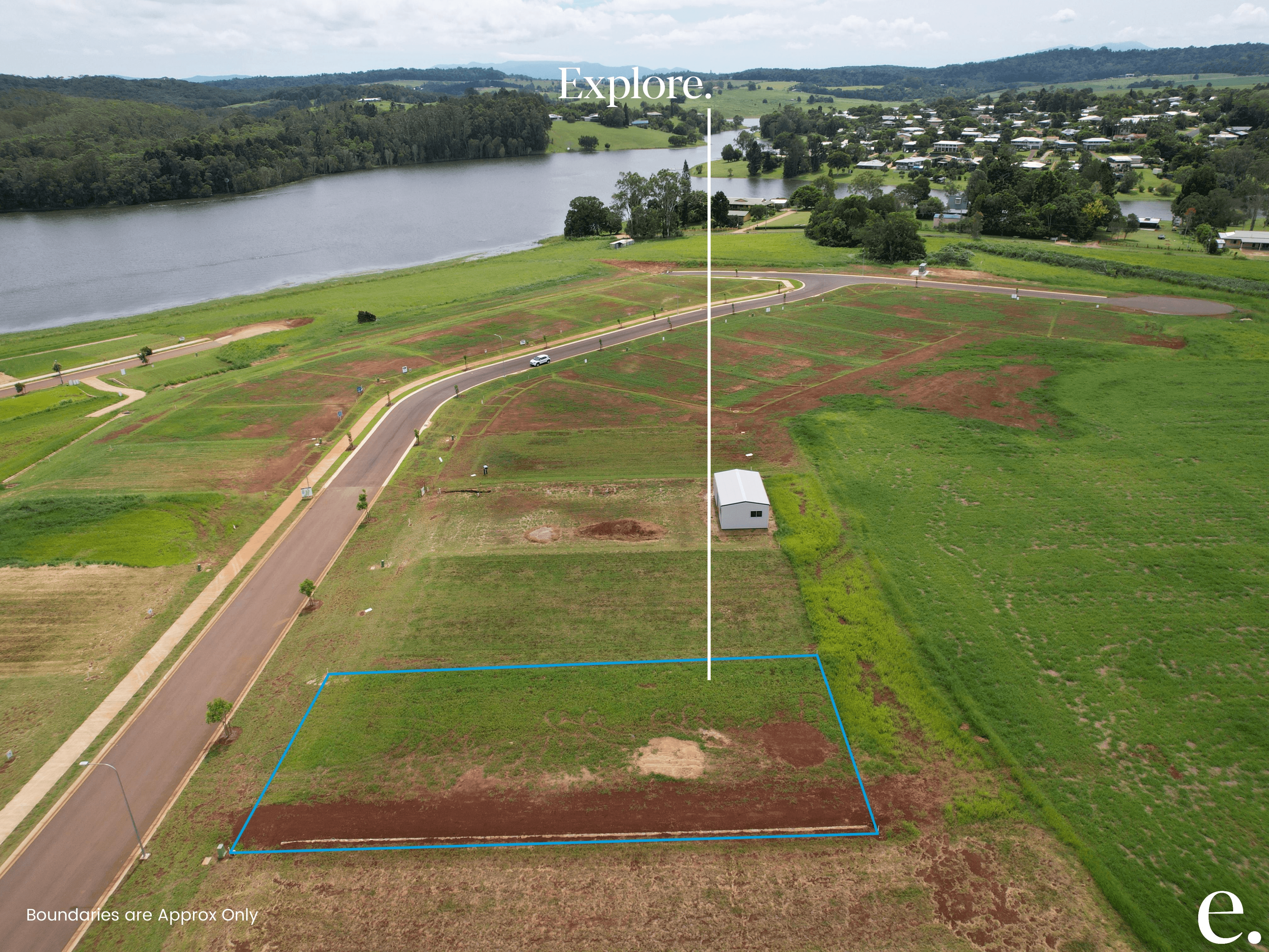 6 Lakefront Boulevard, YUNGABURRA, QLD 4884