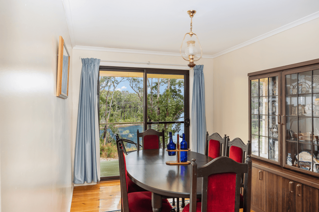 26 Berringer Crescent, BERRINGER LAKE, NSW 2539