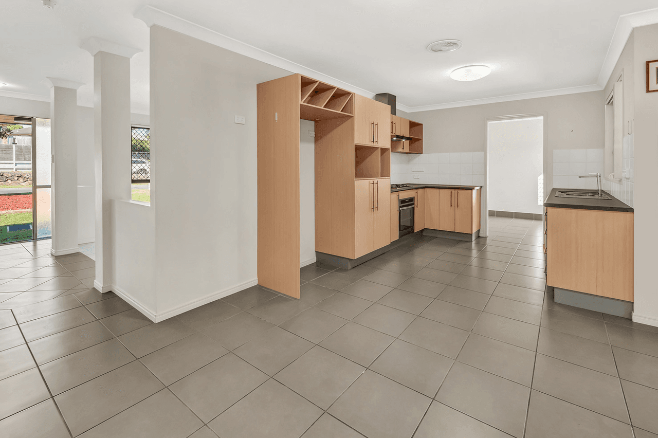 8 Armani Avenue, PIMPAMA, QLD 4209