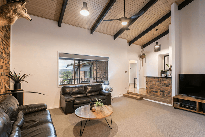 901 Clinton Avenue, West Albury, NSW 2640