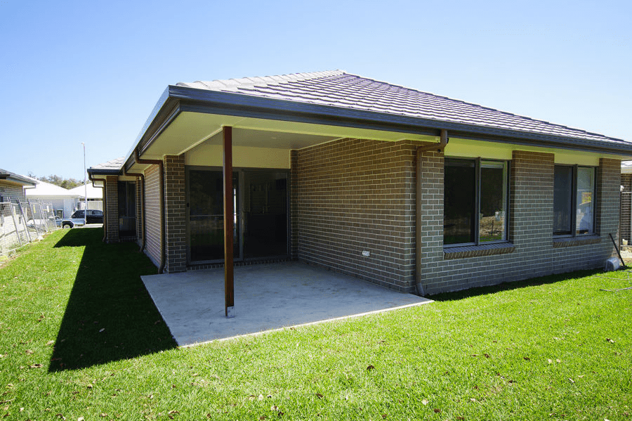 8 Little Cove Road, EMERALD BEACH, NSW 2456
