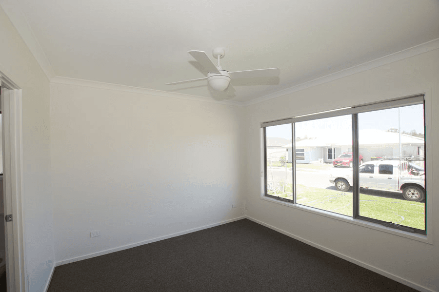 8 Little Cove Road, EMERALD BEACH, NSW 2456
