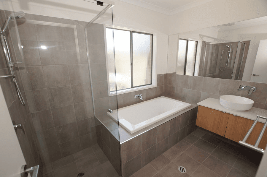 8 Little Cove Road, EMERALD BEACH, NSW 2456
