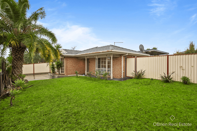 5 Kendra Place, Keysborough, VIC 3173