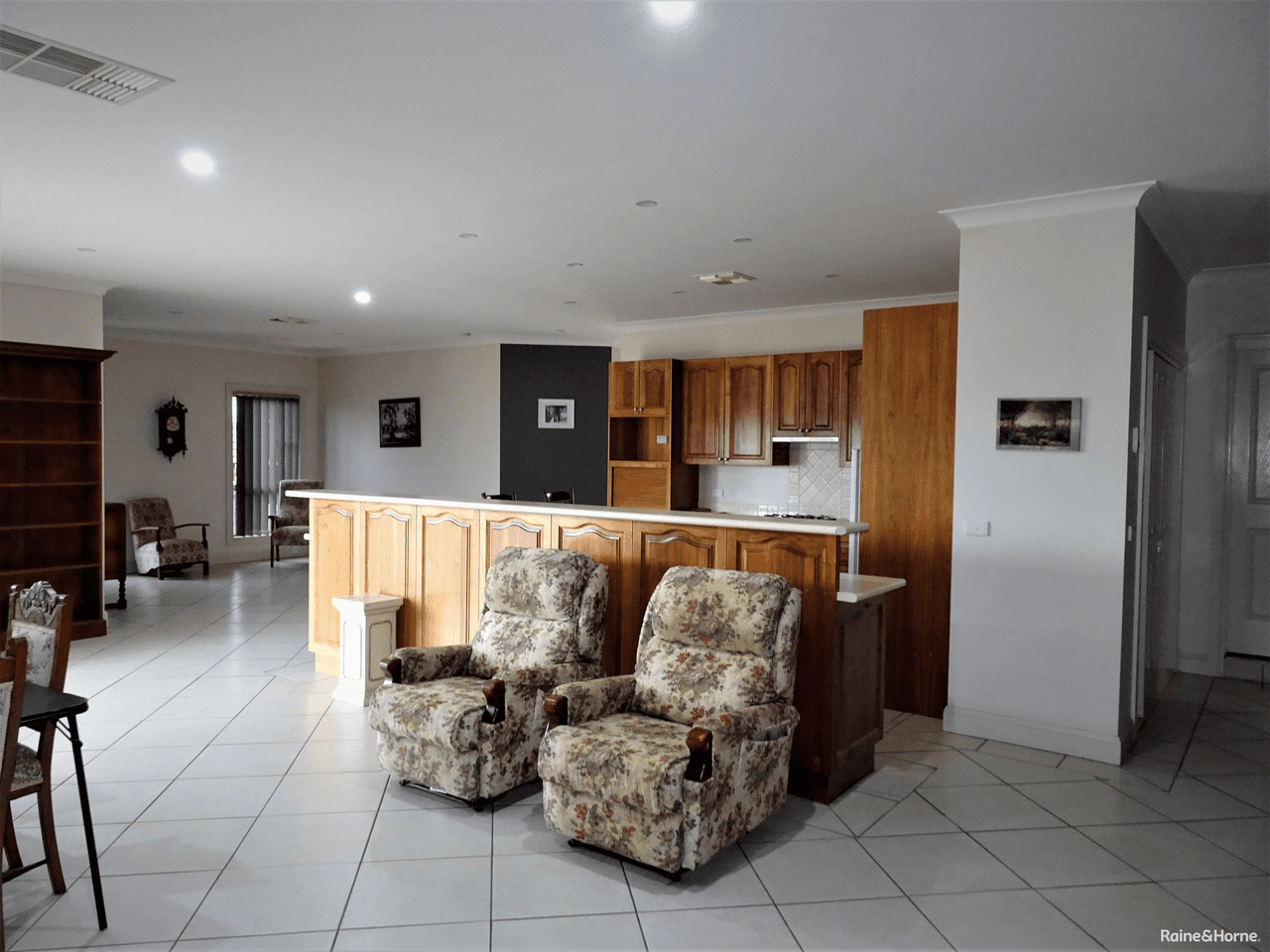 4 Vaucluse Place, PARKES, NSW 2870
