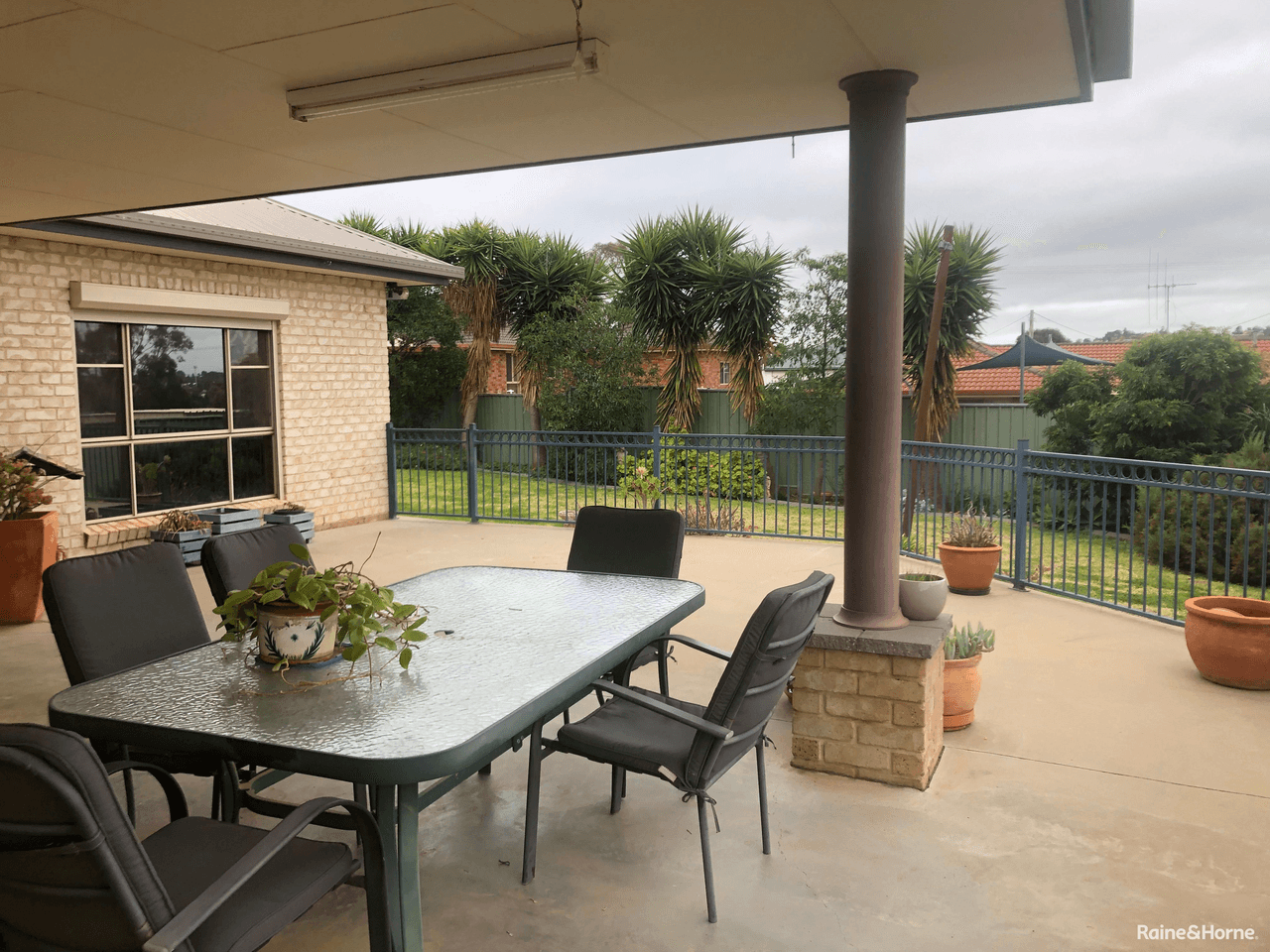 4 Vaucluse Place, PARKES, NSW 2870