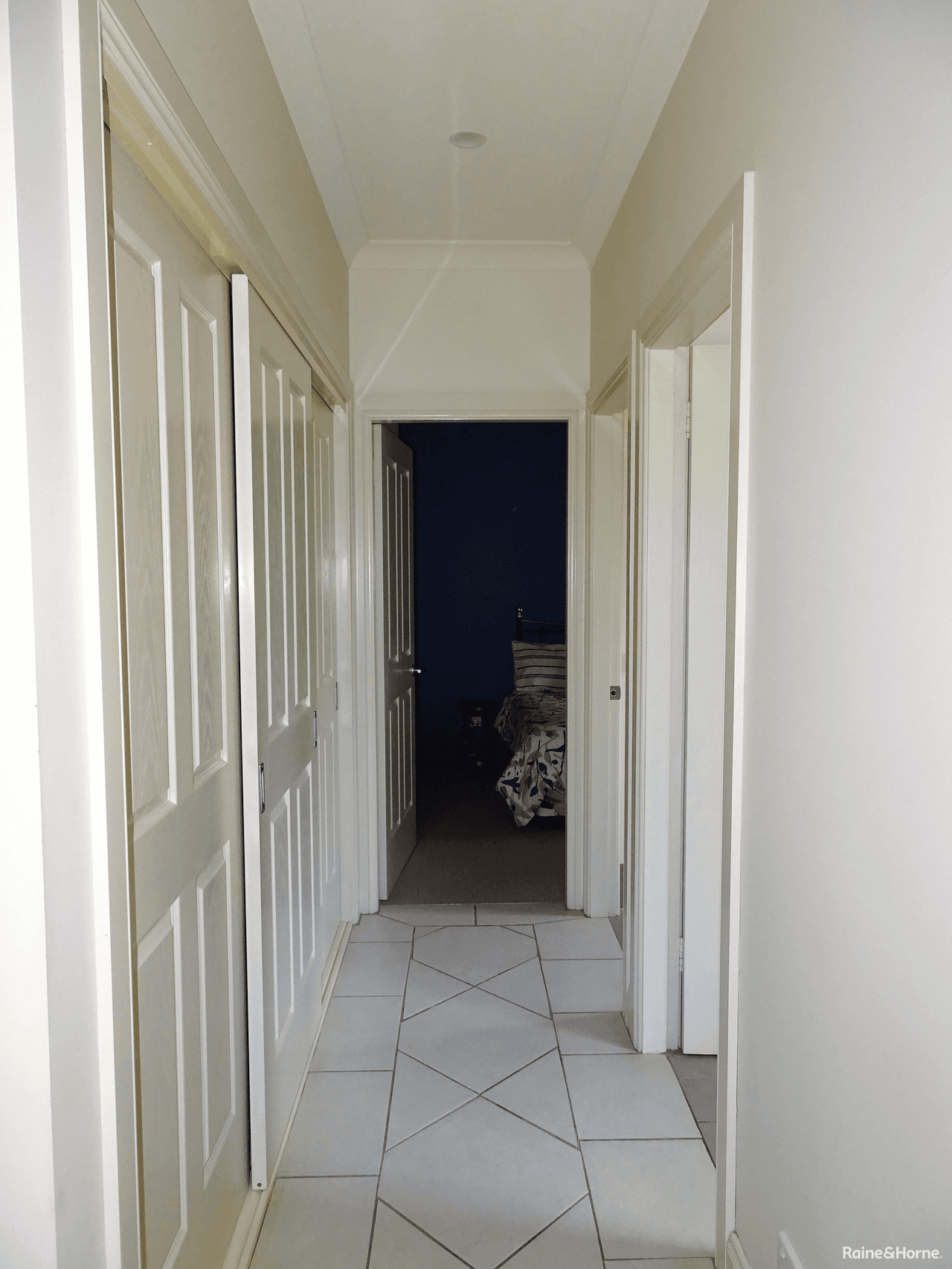 4 Vaucluse Place, PARKES, NSW 2870
