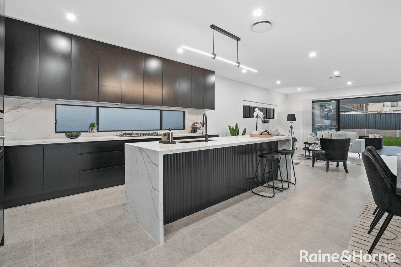 43  Churchill Street, FAIRFIELD HEIGHTS, NSW 2165